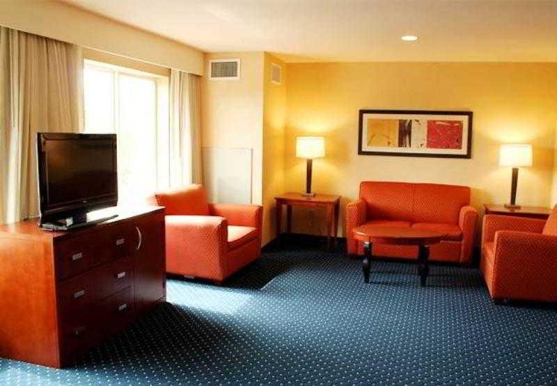 Отель Courtyard By Marriott Sacramento Cal Expo Номер фото