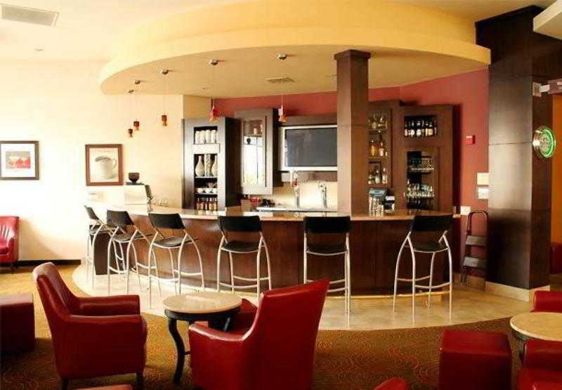 Отель Courtyard By Marriott Sacramento Cal Expo Экстерьер фото